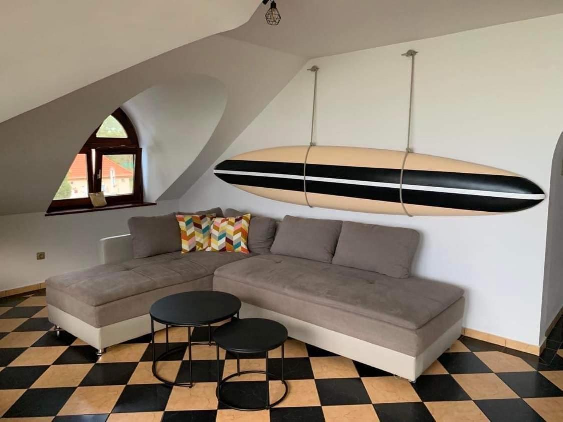 Szines Panorama Apartman Balatonlelle Exteriér fotografie